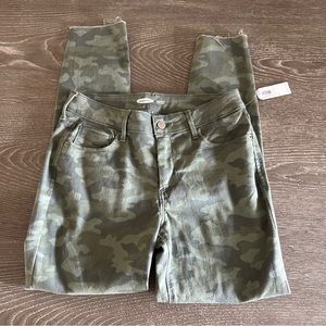 NWT Old Navy Camo Rockstar Jeans Mid Rise Pants Super Skinny Ankle Green sz 6